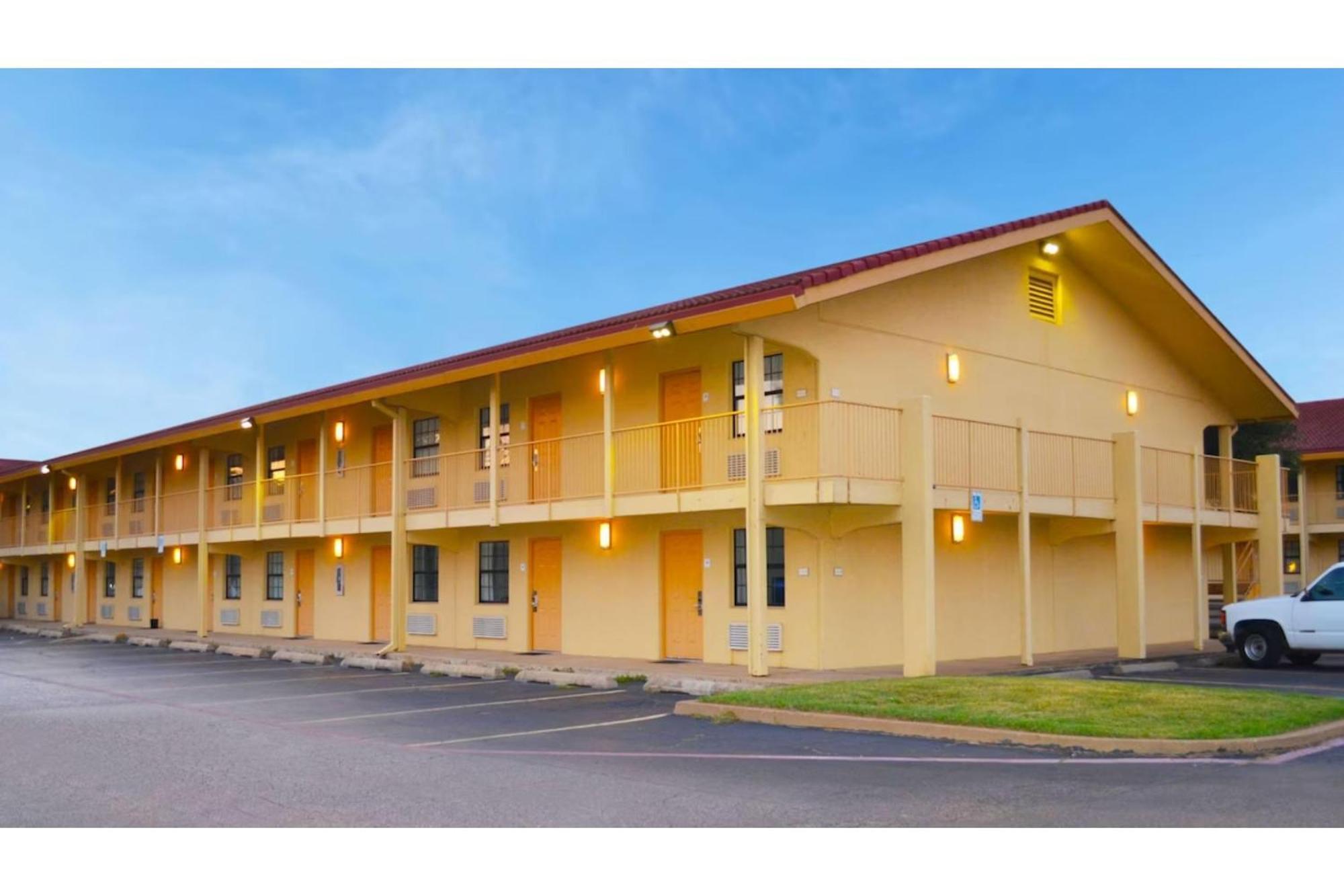 The Grand By Capital O Texarkana I-30 Exterior foto